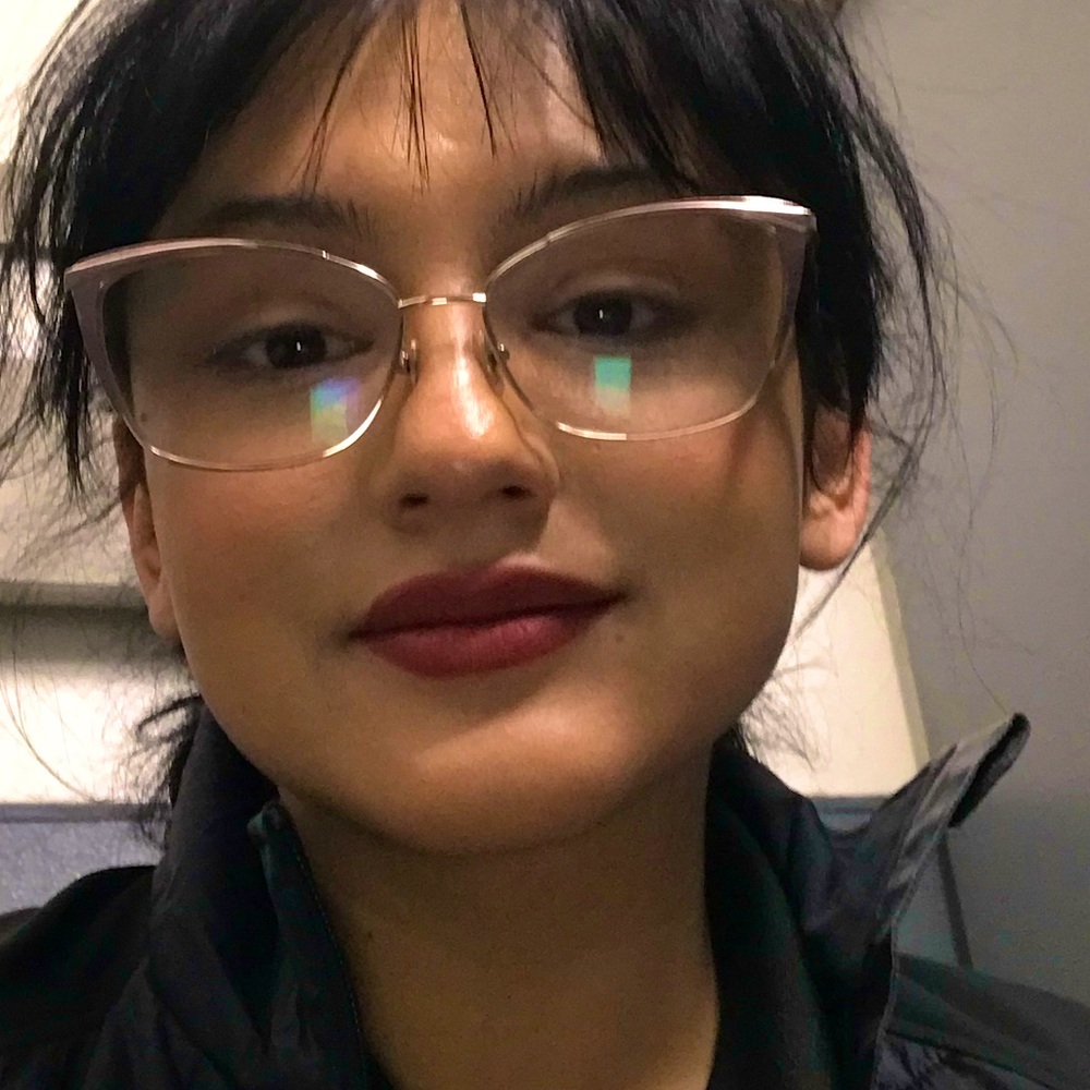 Meet your Posher, Yesica